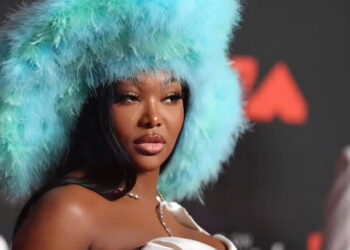 ELMONT, NEW YORK - SEPTEMBER 07: Summer Walker attends the 2025 MTV Video Music Awards at UBS Arena on September 07, 2025 in Elmont, New York.