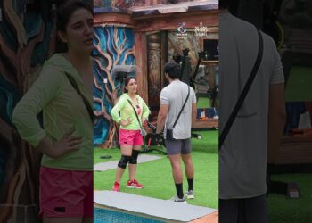 Neelam Gossips About Abhishek & Ashnoor | Bigg Boss 19 | Now Streaming | JioHotstar
