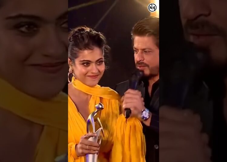 Ladki Badi Anjani #Kajolwithsrk #romantic #celebrity…❤️❤️❤️💯😎😎