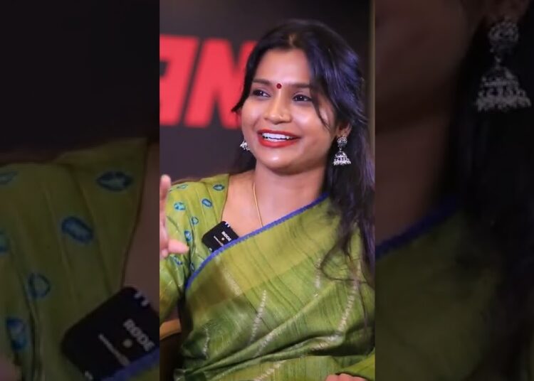 ஊர் புரணி பேசும் selvaragavan😂 #gossip King #dhanush #selvaraghavan  #brothersister #family  #shorts