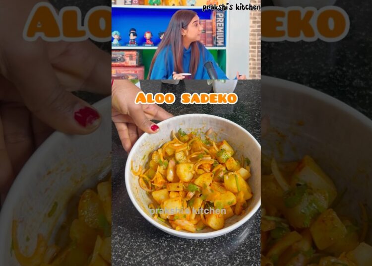 Prajakta koli loves nepali food#bhartisingh #prajaktakoli #nepalifood #food #shorts #celebrity