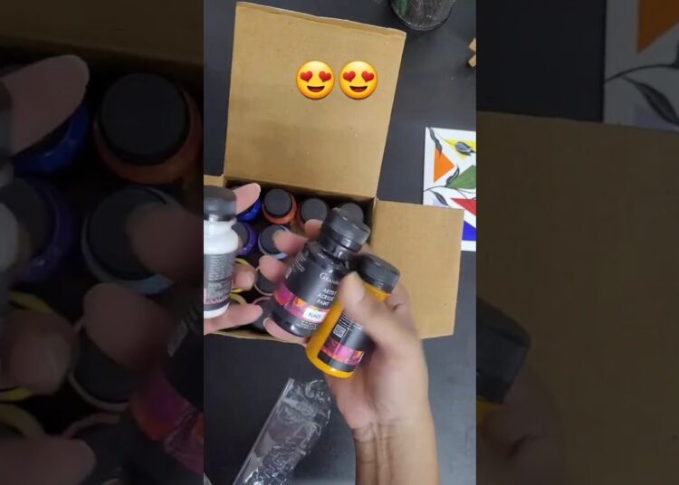 Unbox art supplies with me📦✨️ #artist #unboxingvideo #artsupplies#youtubeshorts #shortvideo#art