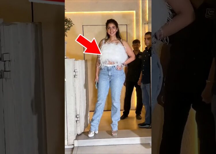 Radhika Merchant’s Feather Crop Top Worth #radhikamerchant #fashion #bollywood #celebrity #shorts