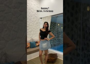 I’m the Gossip 💅 || #sneholic #shorts #relatable #trending