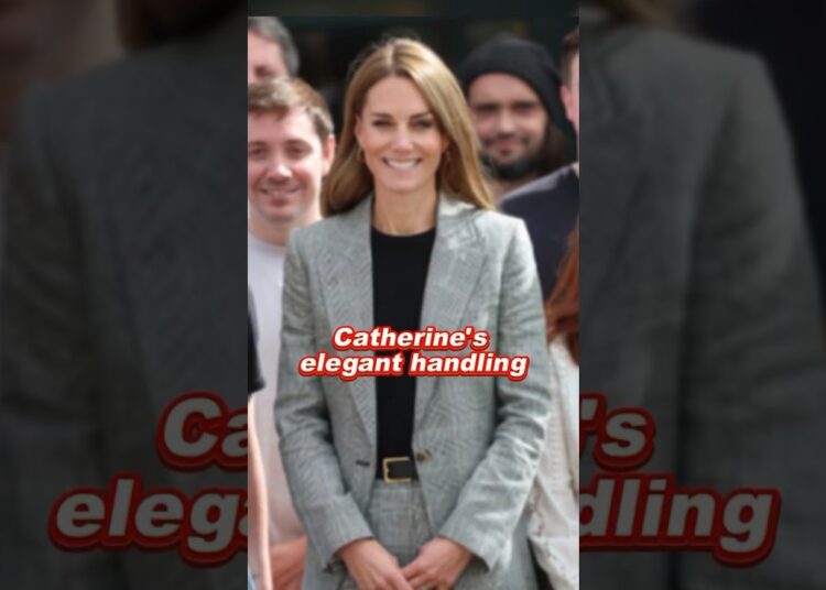 Catherine’s elegant handling #fyp #foryou #princesskate #royal