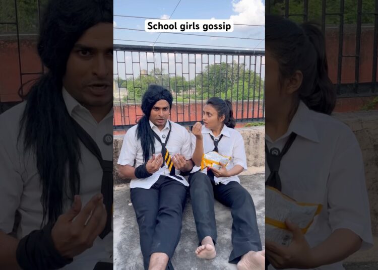 School girls gossip🤫#funnyshorts #comedyshorts #relatable #school  #girls #nostalgic #bachpan #fun
