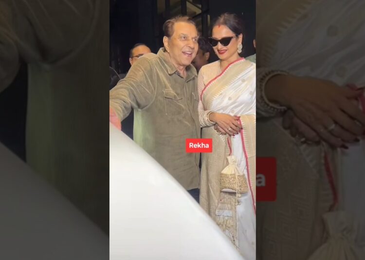 amitabh bachchan | rekha & dharmendra #trending #viral #shorts #bollywood #celebrity @cnbnewz