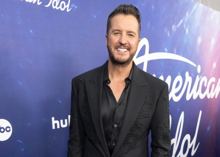 Luke Bryan Reveals His Sister's Cause of Death in Rare Comments