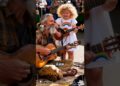 Occasional street inquiries create a wonderful ensemble #music #folksouls #love #soundofsoul