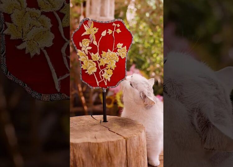 How Silk Fans Were Made for Royalty | Ancient Chinese Craftsmanship 👑