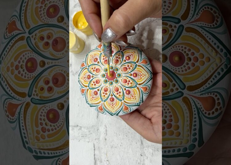 Boho Mandala Rockpainting 🎨🥰 #art #mandala #artshorts #relaxing #dotart #mandalaartist #artwork