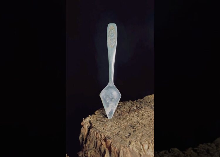 Making Spoon kunai #survival #diy #craft #creative #creative #artist  #shortvideo #viralvideo