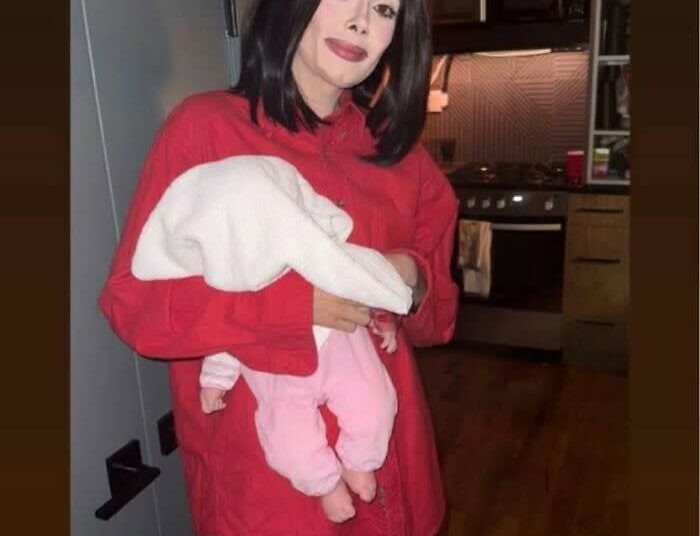 20 Times Celebrities Showed That Common Sense Wasn’t Part Of Their Halloween Costume