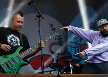 '90s Rock Band Limp Bizkit Mourns Death of Band Member