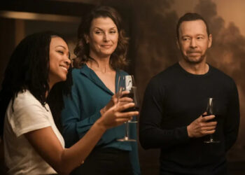 Lena, Danny and Erin toast the family in "Boston Blue"