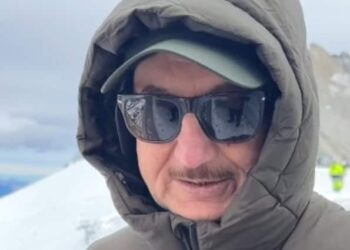 anupam-kher-ddlj-30-years-switzerland-visit Anupam Kher Visits Iconic DDLJ Location In Switzerland As Film Marks 30 Years