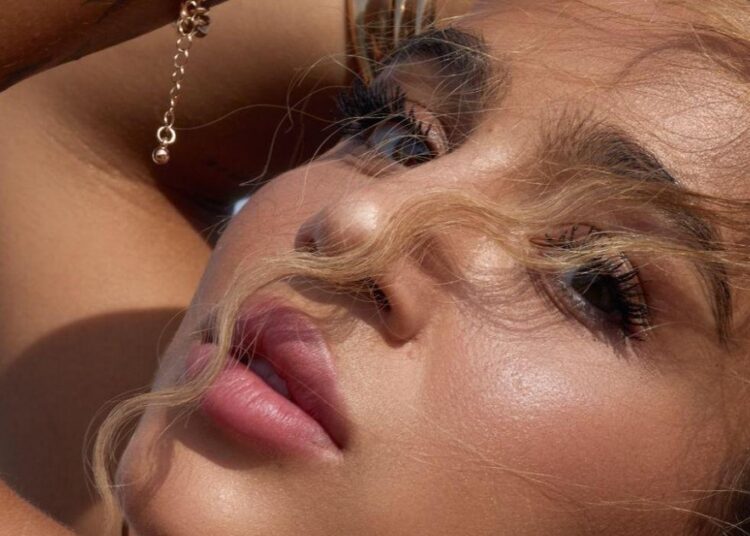 Avgusta is making music on her terms with new single “RIGHT NOW”
