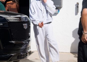 miami, fl global superstars bad bunny and lionel messi were pictured on set in miami, where they are reported to be filming a new adidas world cup commercial. messi was seen arriving first, wearing a navy kith x adidas jacket with navy shorts. not long after, bad bunny arrived in a tinted black suv, wearing a grey sweatsuit and cream and brown sneakers. he kept a low profile as he made his way inside the studio for the shoot. pictured: bad bunny backgrid usa 29 october 2025 byline must read: diggzy / backgrid usa: +1 310 798 9111 / usasales@backgrid.com uk: +44 208 344 2007 / uksales@backgrid.com *uk clients pictures containing children please pixelate face prior to publication*