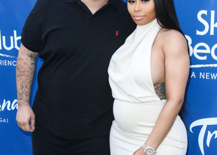 Blac Chyna and Rob Kardashian Fuel Reconciliation Rumors With Cryptic Instagram Post: ‘This Love is Forever’ – Globe Magazine