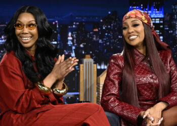 Brandy Abruptly Exits Chicago Show, Leaving Monica To Finish Performance Solo