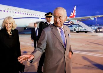 British royals visit Vatican in historic step for churches