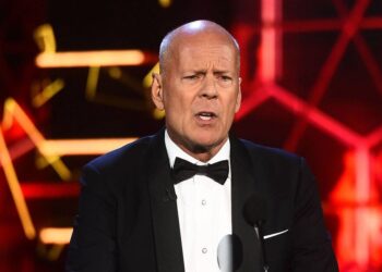 Bruce Willis' daughters 'grieve' Hollywood star as he battles dementia - Celebrity News - Entertainment