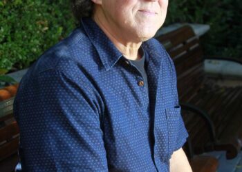 Cameron Crowe eulogizes rock's golden age in charming memoir