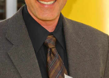 s&lowbar;bukley &sol; Shutterstock&period;com