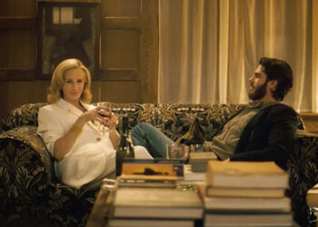 Julia Roberts, left, and Andrew Garfield.