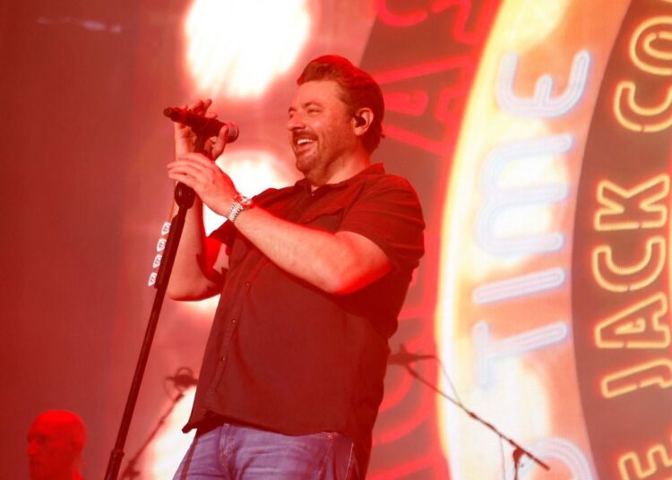 Chris Young Celebrates New Album With Free Nashville Concert and Music Video Premiere