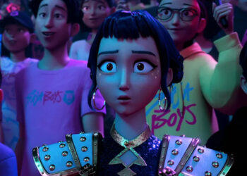 Zoey in a trance watching Your Idol with a crowd in KPop Demon Hunters.