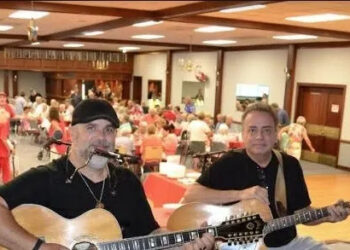 The acoustic duo Creeque Alley, featuring Sean Fullerton of Ashburnham and Dan Kirouac of Westminster, will perform at the Stevens Memorial Library on Thursday, October 2.