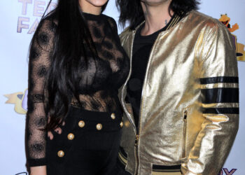 Criss Angel and Ex Shaunyl Benson Trade Shots On Social Media Amid Messy Split – Globe Magazine