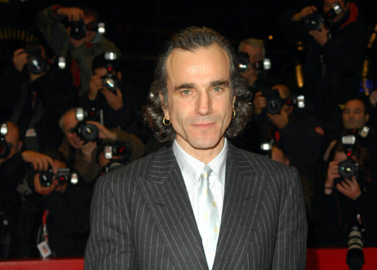 Daniel Day-Lewis 'cross' with 'lunatic' Method actors