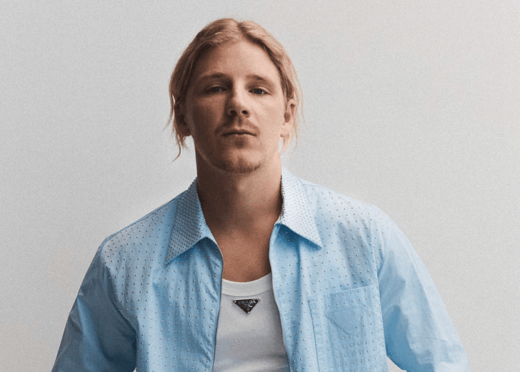 Daniel Webber, 'The Entertainment System Is Down' Actor, Signs With Paradigm