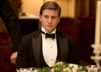 Suit, Formal wear, Tuxedo, Event, Smile, Bow tie,