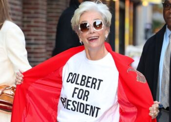 Emma Thompson calls for Stephen Colbert to be president - Celebrity News - Entertainment