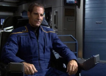 Star Trek: Enterprise -- Captain Jonathan Archer sitting in captain's chair on Enterprise