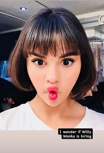 Fans Adore Selena Gomez’s Goofiness as Star Debuts ‘Willy Wonka’ Hairstyle