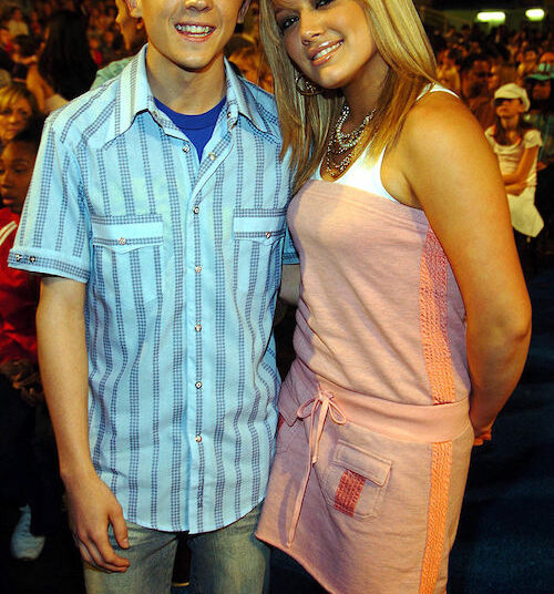 Frankie Muniz Reveals He Hasn't Spoken to Former Co-Star Hilary Duff in 22 Years After 'Agent Cody Banks' Drama