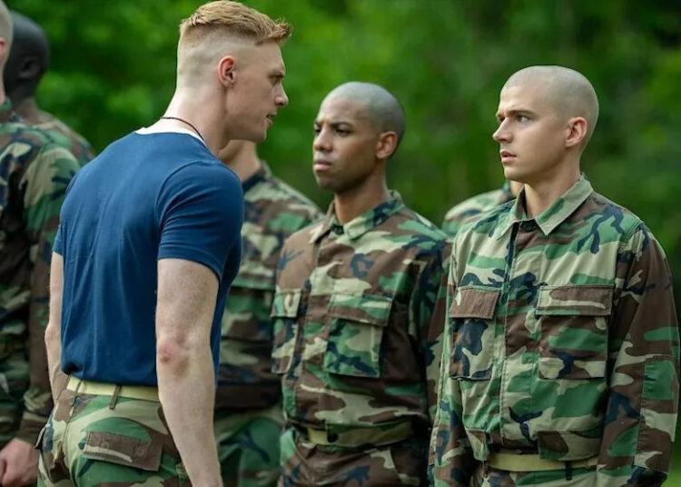 Max Parker as Sgt. Sullivan and Miles Heizer as Cameron in Boots