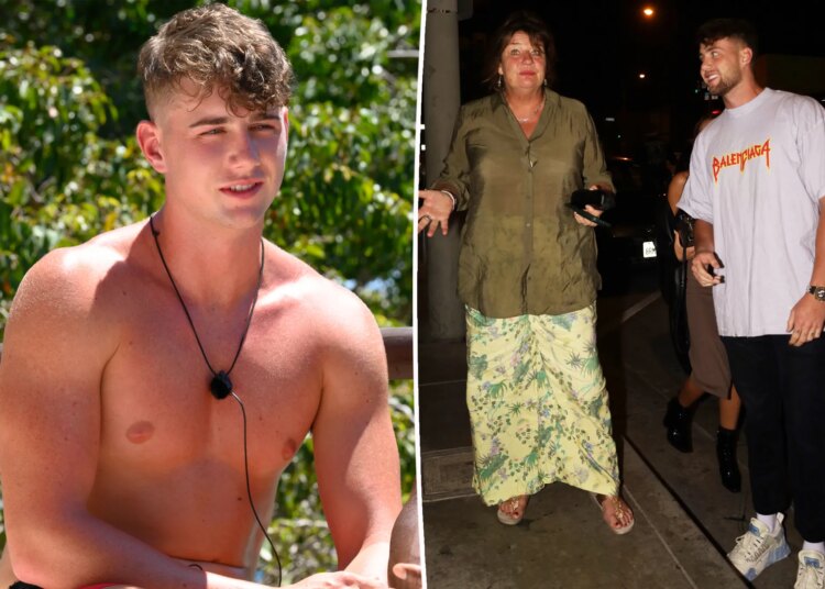 Harry Jowsey, 28, reveals his mom's 'angry' over his single status: 'I'm getting wrinkles'