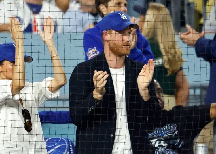 Harry and Meghan mix with sporting legends at World Series - Celebrity News - Entertainment