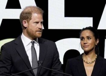 Harry attempts to hide 'inner anxiety' on outing with Meghan Markle - Celebrity News - Entertainment