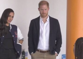 Harry's awkward moment with Meghan Markle leaves him 'closing down' - Celebrity News - Entertainment