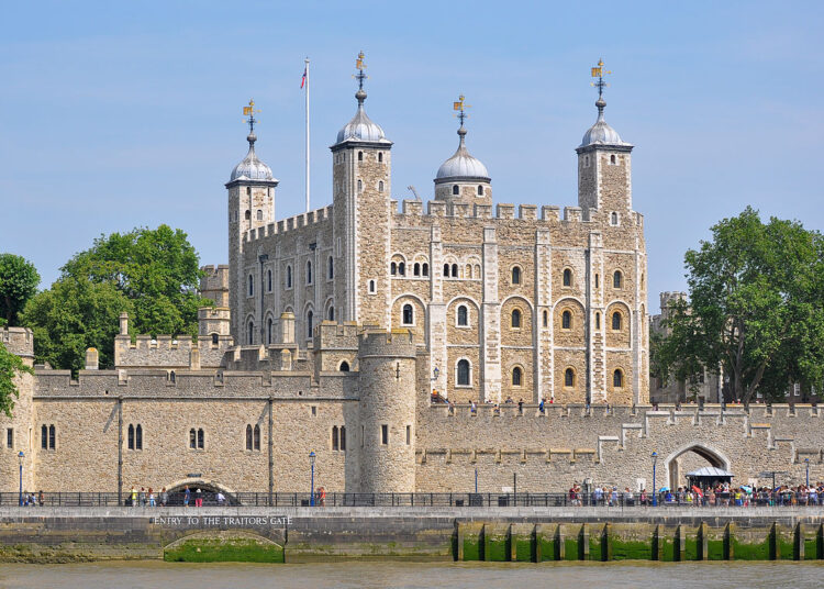 History teachers lined up for major new prize launched by Historic Royal Palaces