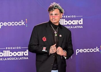 Influencer Keemz Alberio makes bold political statement on Latin Music Awards red carpet