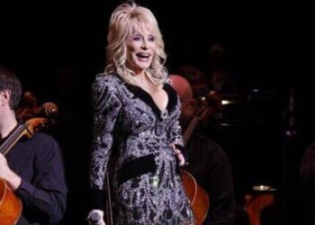 Inside Dolly Parton’s health battle after cancelling Vegas performance - Celebrity News - Entertainment