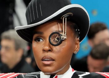 Janelle Monáe Says She Time-Traveled To See 1970s David Bowie