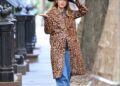 *exclusive* new york, ny jennifer lawrence was spotted wearing a witch’s hat, fully embracing the halloween spirit ahead of the big night. the actress appeared in a playful mood during her festive outing in new york city. pictured: jennifer lawrence backgrid usa 26 october 2025 byline must read: t.jackson / backgrid usa: +1 310 798 9111 / usasales@backgrid.com uk: +44 208 344 2007 / uksales@backgrid.com *uk clients pictures containing children please pixelate face prior to publication*